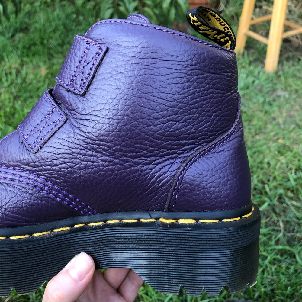 Dr. Martens Devon Heart Platform Boots - Picture 9 of 16